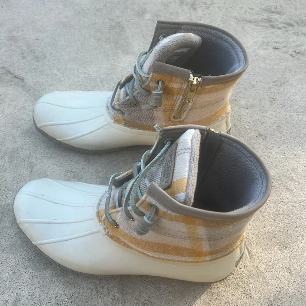 Sperry Ivory/Orange Wool Plaid Rubber Duck Boots Women's Size 8